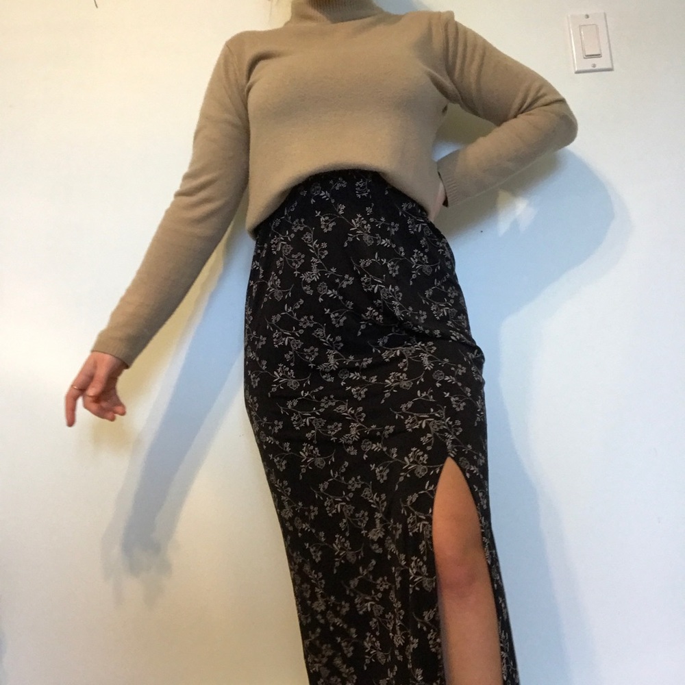 Clientèle long flower printed skirt with leg slit
